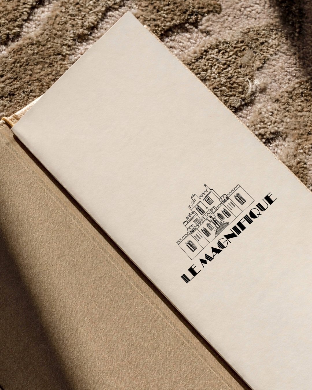 Le Magnifique mockup 2